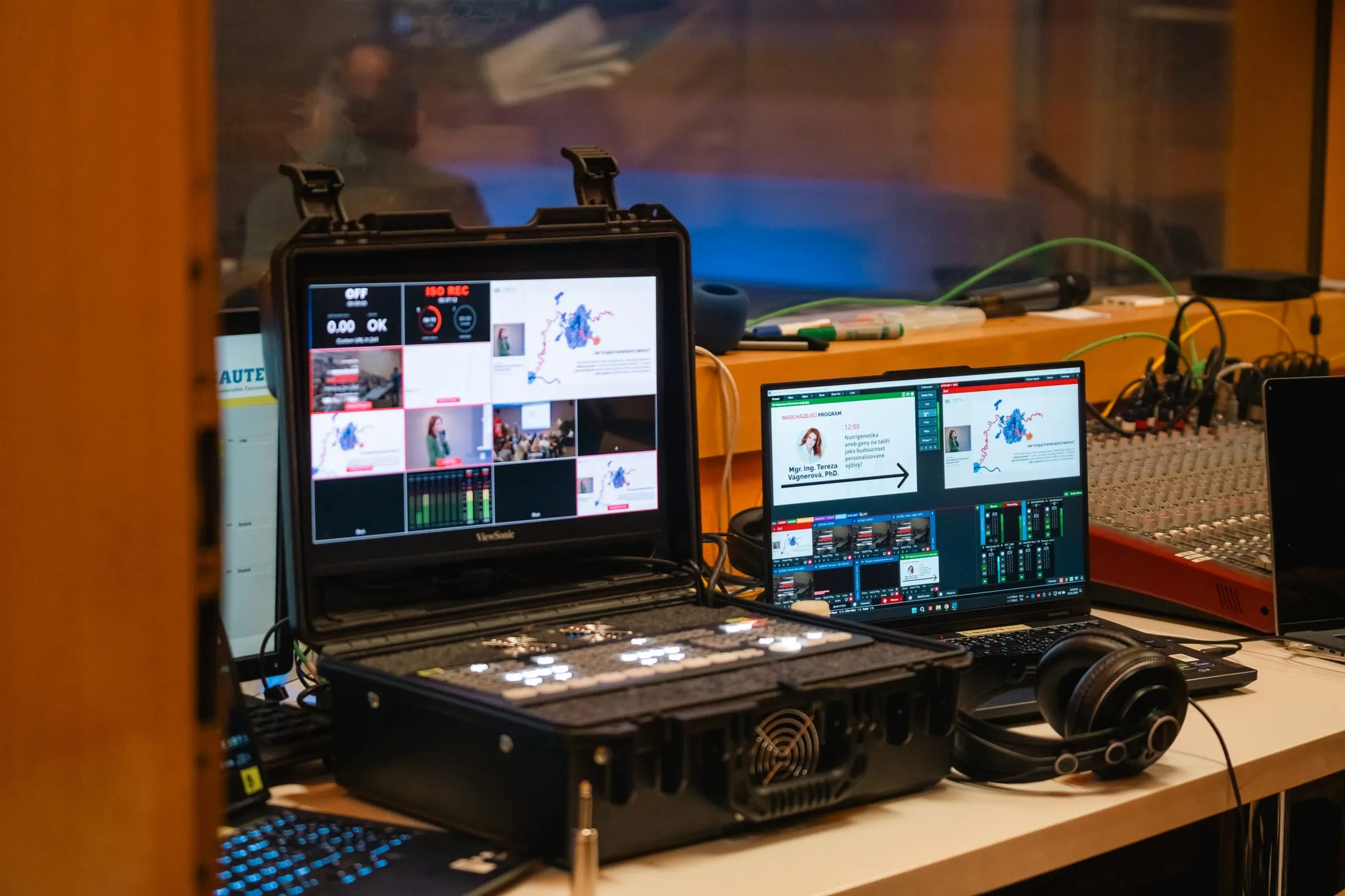 Režijní kufr s multiview, mixem zvuku a lokálním záznamem